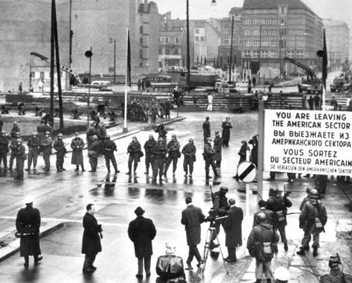 Friedrichstrasse, US army checkpoint (Charlie)