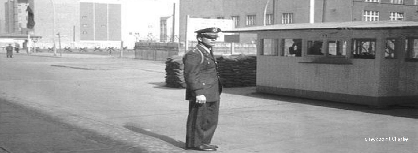 Friedrichstrasse, US army checkpoint (Charlie)